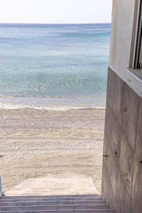 Ioannis Rooms Δωμάτια Με Θεα Στη Θαλασσα Paránimfoi Buitenkant foto