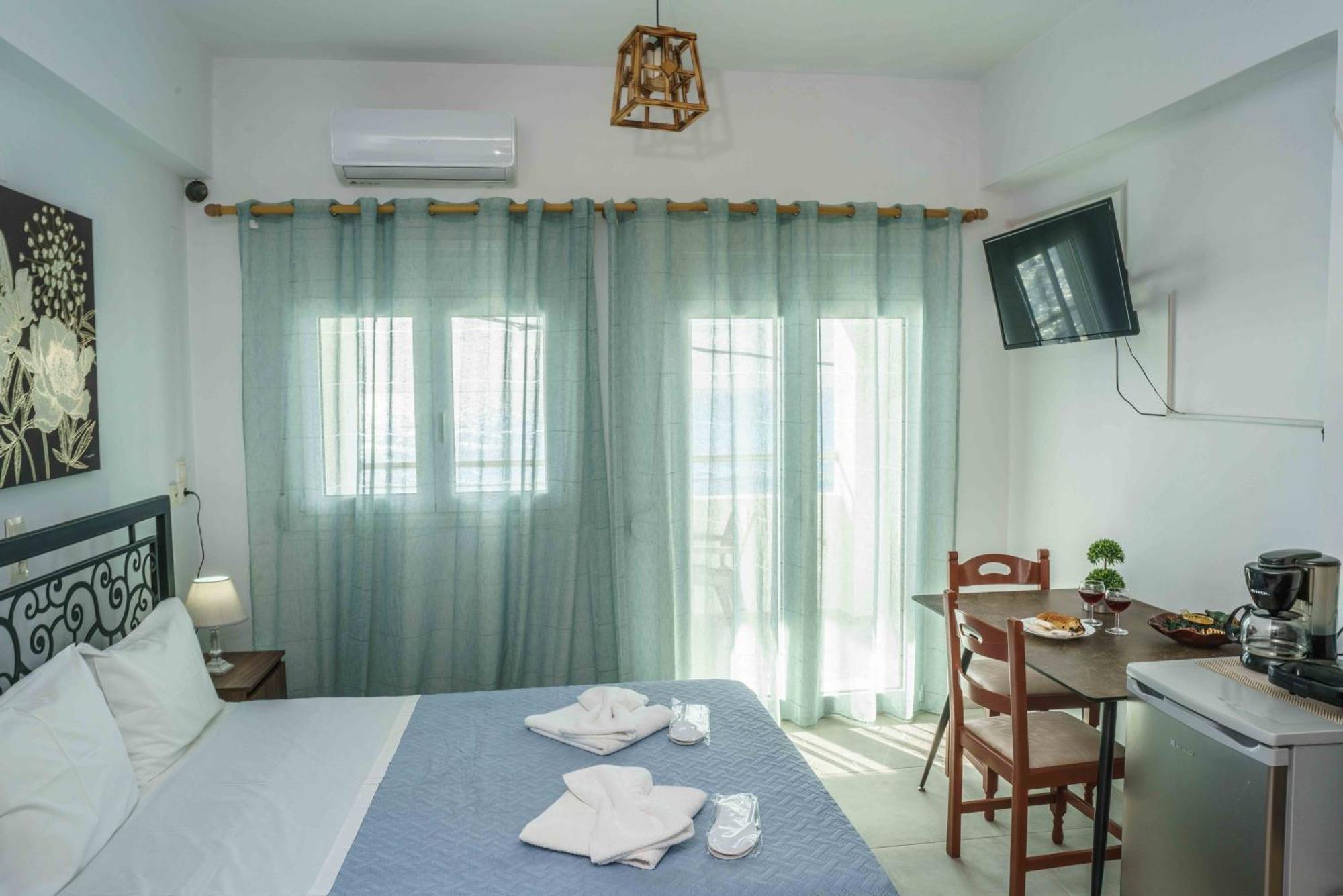 Ioannis Rooms Δωμάτια Με Θεα Στη Θαλασσα Paránimfoi Buitenkant foto