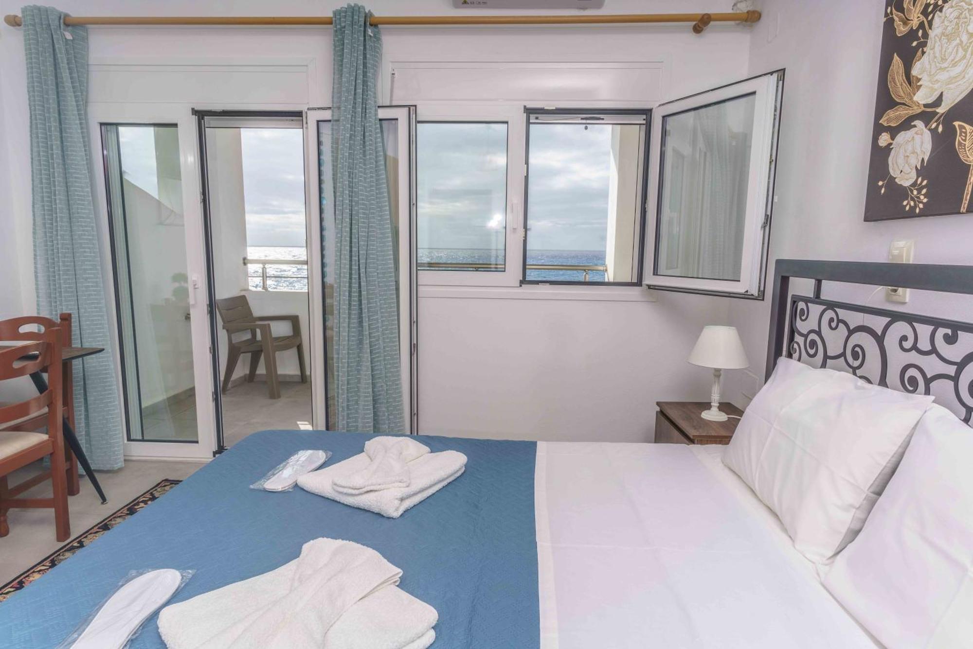 Ioannis Rooms Δωμάτια Με Θεα Στη Θαλασσα Paránimfoi Buitenkant foto